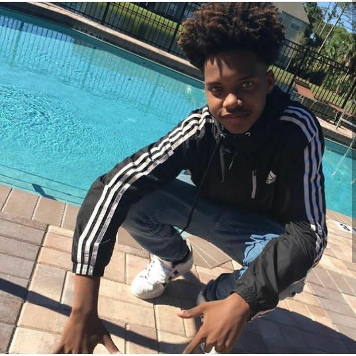 BABY_HUNCHOO's profile picture. F R E E T H E M B O Y S
#819
#SS