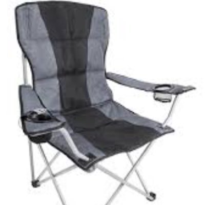 theleastcomfyc1's profile picture. seat saved for Mitch McConnell because he broke America and he deserves to be uncomfortable #uglybitch #bitchmcconnell  @Shagey_ stan