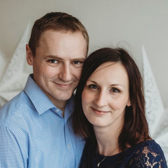 ch_a_r_l_i_e_cz's profile picture. 