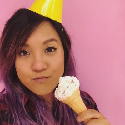wrote a shark book, videogames, I make custom sneakers, 50 marathons in 50 states, trivia, 自以為很好笑. @Twitch/1UP/GamePro alum 🇹🇼