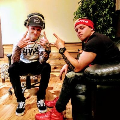 🎹 Artist/Producer
🍑 Atlanta, GA
✈️ Los Angeles, CA
🔴 PLAN-B OUT NOW
https://t.co/YRF7pF514O