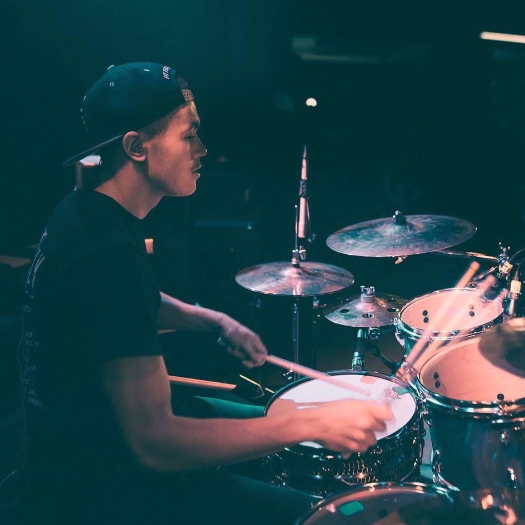 gibson_josiah's profile picture. Christ Follower. Drummer / Drum Teacher 🥁 #FlyEaglesFly #GoHabsGo 
Check out my YouTube channel👇🏽