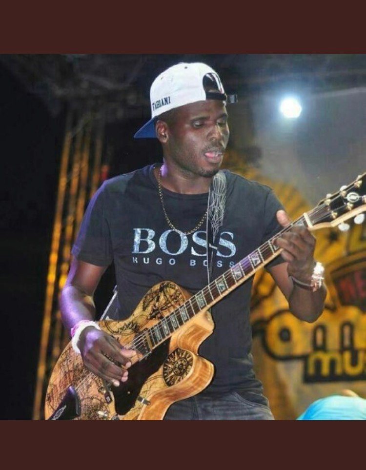 Music is my middle name my first is happiness,angilthethy icala lonjolo Mina