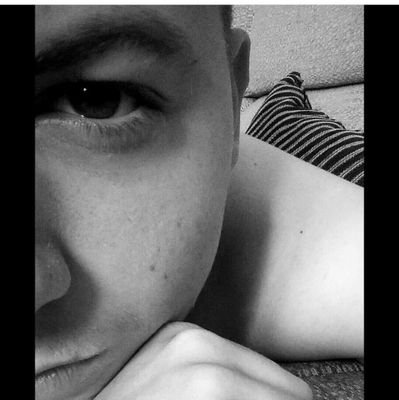 Bernarjuradoga1's profile picture. Cordobés  (España) 🇪🇸
violinista y deportista 💪 
Jugador del atlético Guadalquivir  ⚽