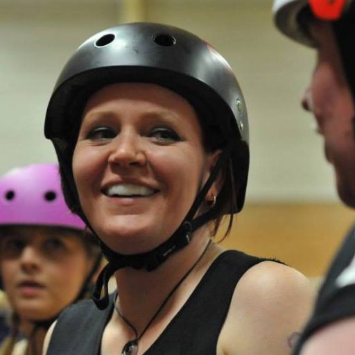 Relapsed roller derby addict. And I skate for fitness! Why not join me?!