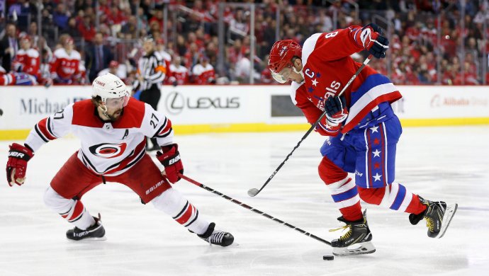Hurricanes at Capitals / Twitter