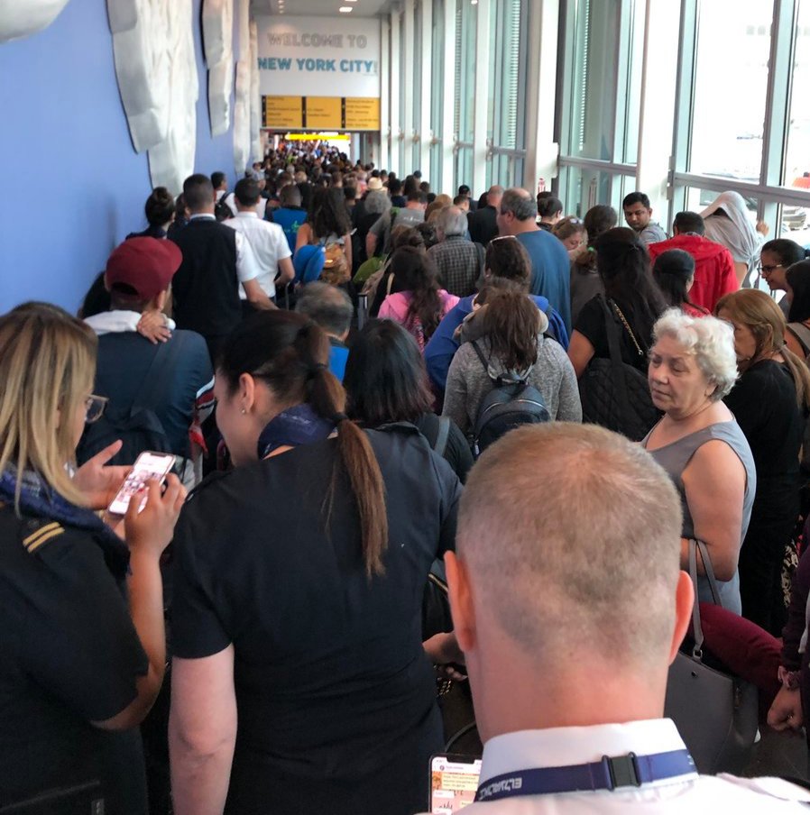 sPzN0rvb?format=jpg&name=medium