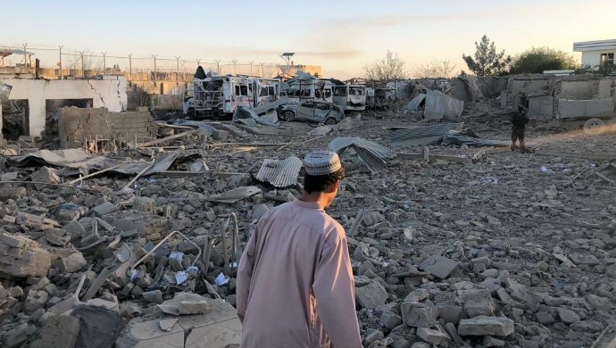 CqOKlGJ6?format=jpg&name=900x900