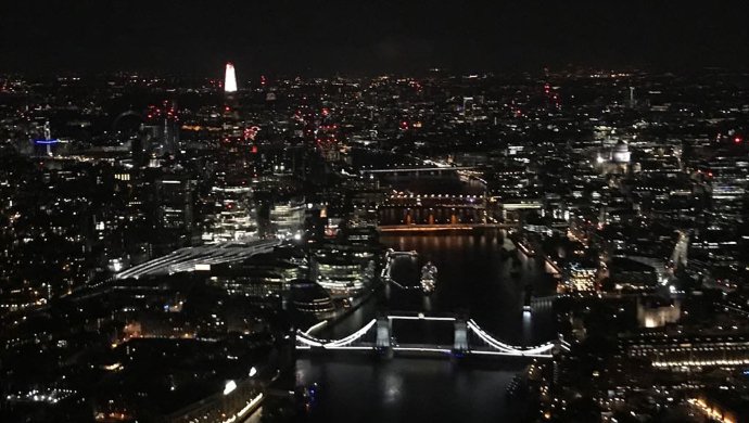 4xD5Mpyc?format=jpg&name=900x900