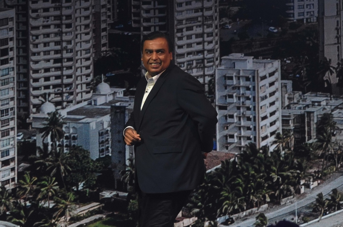 yDJR3lcd?format=jpg&name=medium