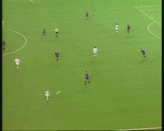 Happy Birthday to clinical finisher, Andy Cole! Here he is destroying a Barca defence with Dwight Yorke...

