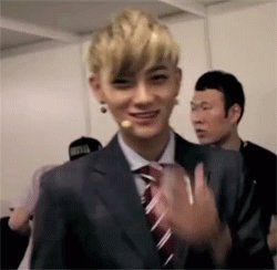 170502 Happy Birthday Huang Zitao!       