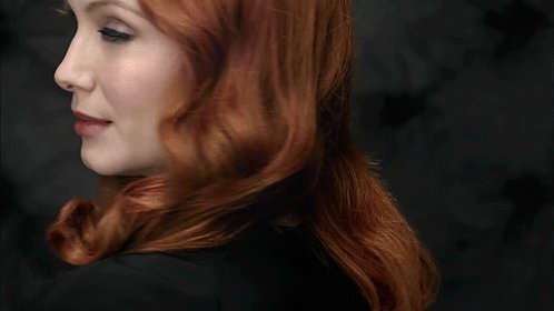 Happy birthday to this gorgeous woman, Joan herself, Christina Hendricks! 