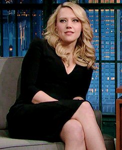 HAPPY BIRTHDAY KATE MCKINNON!!! My gift to you is a marriage proposal I love you   
