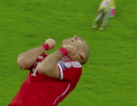 Happy Birthday Arjen Der Flügelspieler wird heute 33. Jahre alt.  