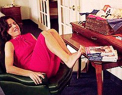 Happy birthday to the absolute queen that is Julia Louis Dreyfus. Also relatable af, I did exactly this yesterday. 