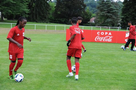 Copa Coca-Cola 30, Nos intervalos dos jogos, não faltou ani…