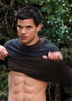 Happy birthday, Taylor Lautner! Celebrate with his sexiest ever moments 