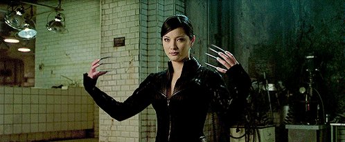    Happy birthday to the amazing Kelly Hu! ¡Feliz cumpleaños  