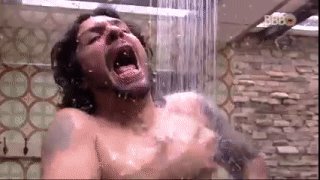 Quando você vai entrar no banho e a água está MUITO gelada/quente... https://glo.bo/2jfi0ZQ #RedeBBB #BBB17