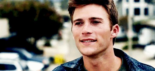 Un bon anniversaire à Scott Eastwood qui fête aujourd\hui ses 31 ans ! happy birthday   