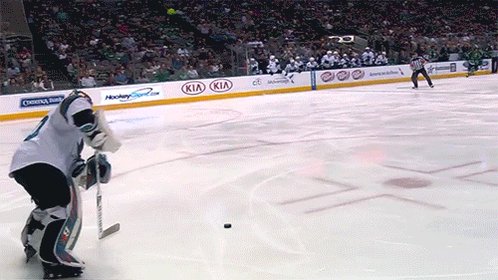 When all the hard work pays off. Congrats, Adam! #GoStars https://t.co/YFIXPPHvhs