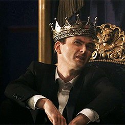 Happy birthday to one of the most inspiring person worldwide. Happy birthday David Tennant! 