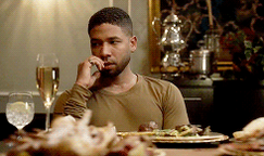 The food is so good and keeps coming, but you full. #ThanksgivingWithBlackFamilies https://t.co/fzG4aP8qXL