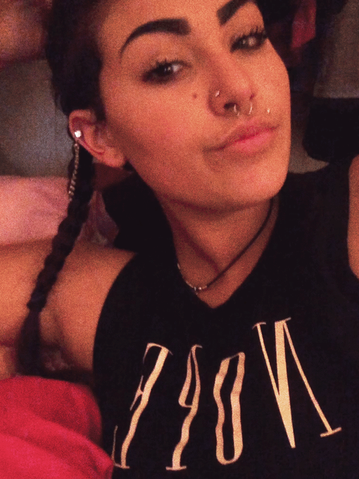 (◠‿◠) https://t.co/evqRaHHqcl