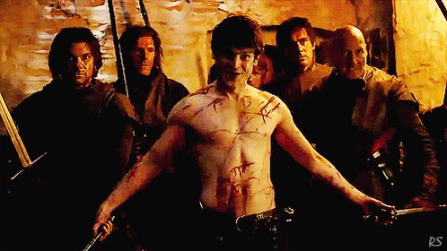     Happy birthday to the amazing Iwan Rheon! ¡Feliz cumpleaños  