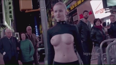 Stunning Model Walks Through New York City In Racy Free The Stunning Model Walks Through New York City In Racy Free The Campaign