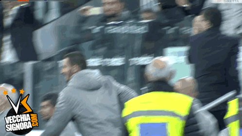 Cu1Th96WAAAUvul.jpg