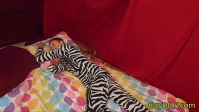 Happy Birthday! https://t.co/e8oKysiCQE
#Gay #Twink #SpankingFetish #Tickling #CBT #Balls #XXX https://t