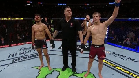 Flying the flag for England! ๐ด๓ ง๓ ข๓ ฅ๓ ฎ๓ ง๓ ฟ
@Arnoldbfa picks up the win by unanimous decision at #UFC239! ๐
