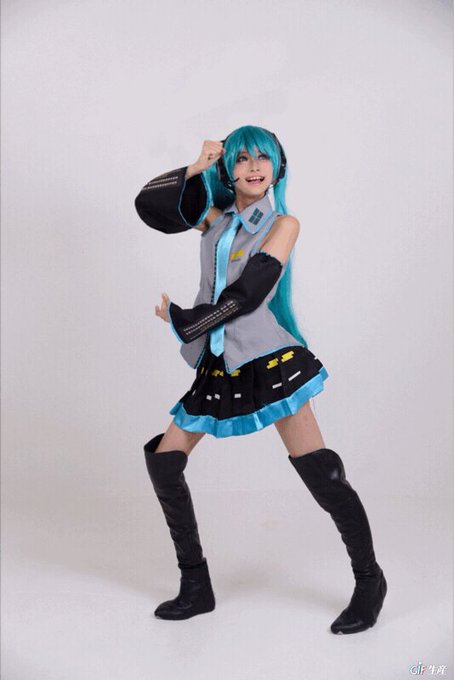 TwitterのコスプレGIF1
