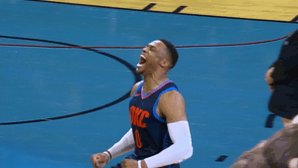 20 pts, 11 rebs, 4 ast ... in the first half.
Russ is on another level ⚡