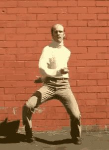 It has to be @HarryEleiyah or @ellie_fergusson to win this evening! Both of them technically and emotionally the strongest with phenomenal performance prowess! Exactly how I dance after a vodka and tonic @GreatDancerTV #GreatestDancer
