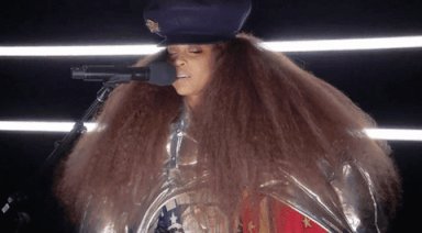 Happy Birthday to the beautiful and soulful Erykah Badu 