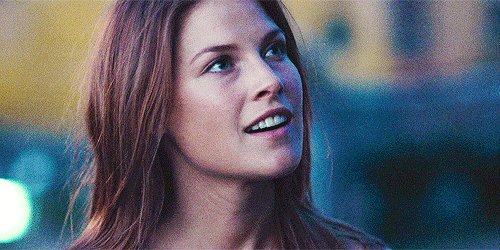 Happy happy birthday to and only Ali Larter... 