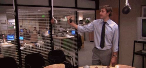 Here is an amazing fact.  I share a birthday with Happy birthday Jenna Fischer!!! 