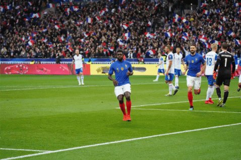 Il l'a refait !! 🤩
@samumtiti #FiersdetreBleus