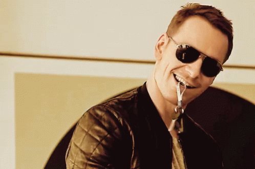Happy birthday to the handsome Michael Fassbender! <3 