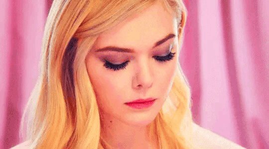 HAPPY BIRTHDAY

Elle Fanning!! 