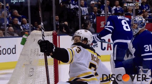 #NHLScores BOS 6 - TOR 4 Series tied 2-2 DAL 5 - NSH 1 Series tied 2-2 COL 3 - CGY 2 OT COL leads 3-1 Via @Discover: https://atnhl.com/2KJeSTV http://srhlink.com/R32qBP