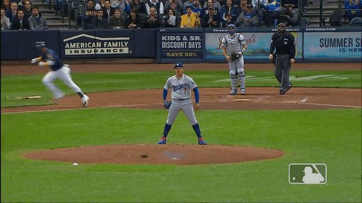 .@theteenager7 es el abridor más joven en la historia de #LosDodgers con 9 ponches y un imparable o menos desde @ClaytonKersh22 en el 2009.
#LASangraAzul