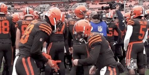 Browns fans know this random trivia question: What song/Artist is Baker Mayfield air drumming to in this GIF? “Jeopardy song” #Browns #BrownsTwitter @bakermayfield