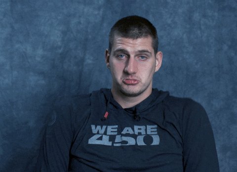 Nikola Jokic en su debut en los #NBAPlayoffs (2-2 ante los #Spurs):
-20.5 puntos
-11.8 rebotes
-9.3 asistencias
-48.3% de acierto en tiros de campo
#Nuggets