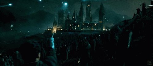 21 anos da batalha que levou inúmeros bruxos; que definiu o futuro; que encerrou um ciclo.
21 anos da batalha que jamais será esquecida pelos potterheads.
#21YearsBattleOfHogwarts ⚡️