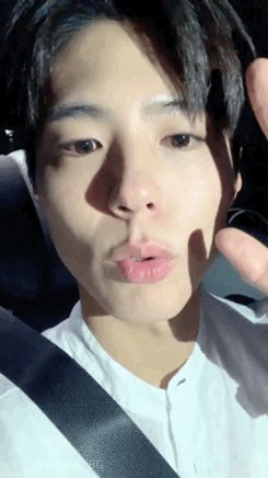 기다릴게요💛 '기회가 된다면 한국에서도 앨범을 낼 수 있도록 열심히 연습할게요.'
@BOGUMMY #박보검 #Parkbogum #朴寶劍