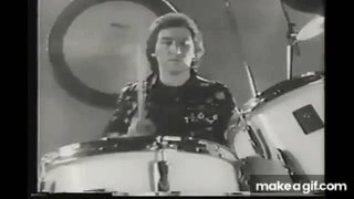 Happy birthday to that big liar Pete Townshend who is old and didn\t die beforehand. 